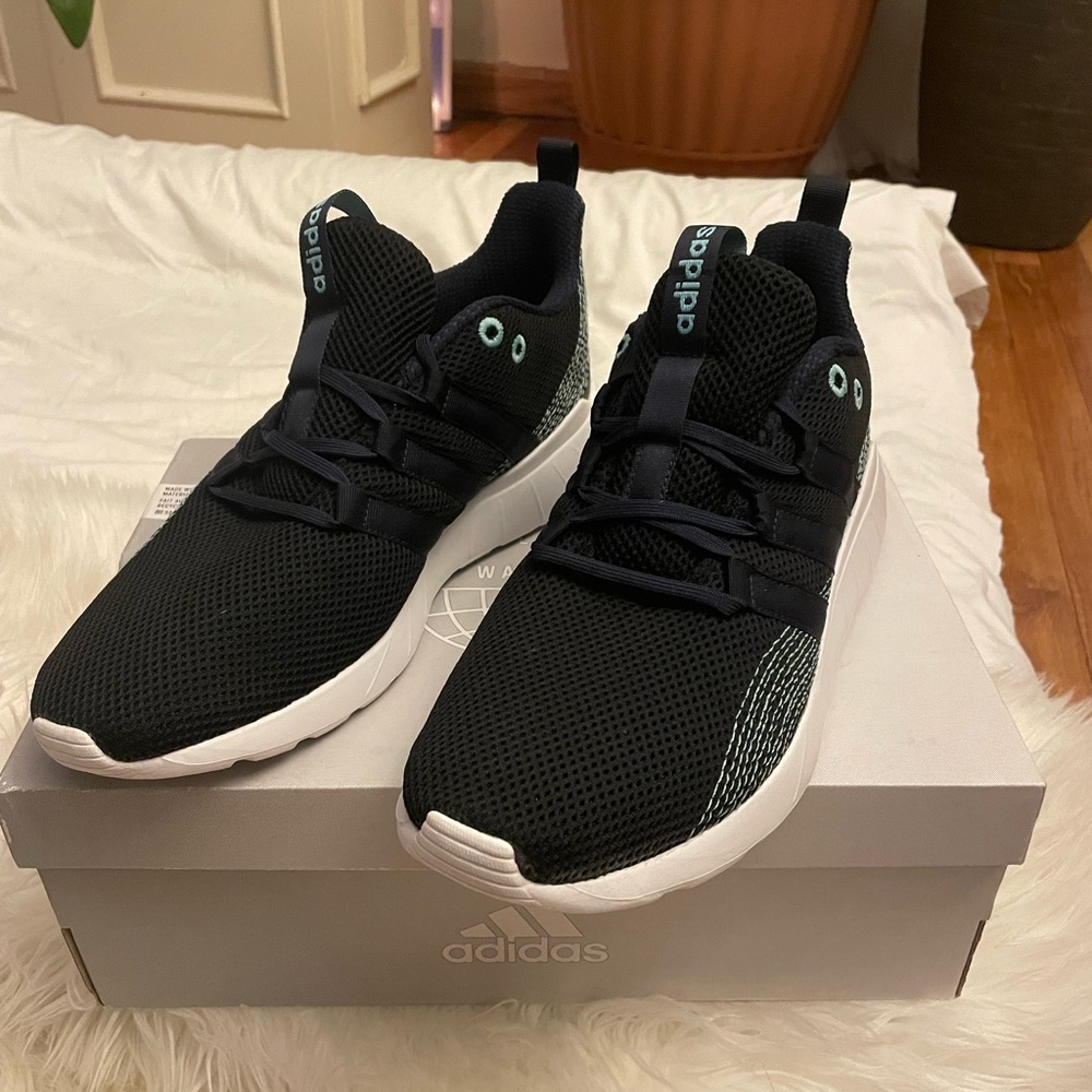 Adidas Sneakers